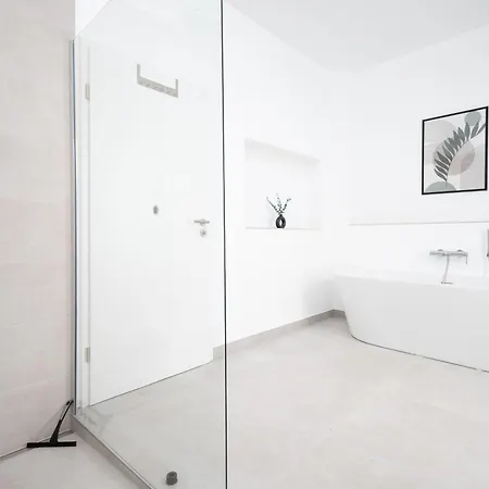 An Der Vorderreihe - Parkplaetze Nach Verfuegbarkeit * Lubeck